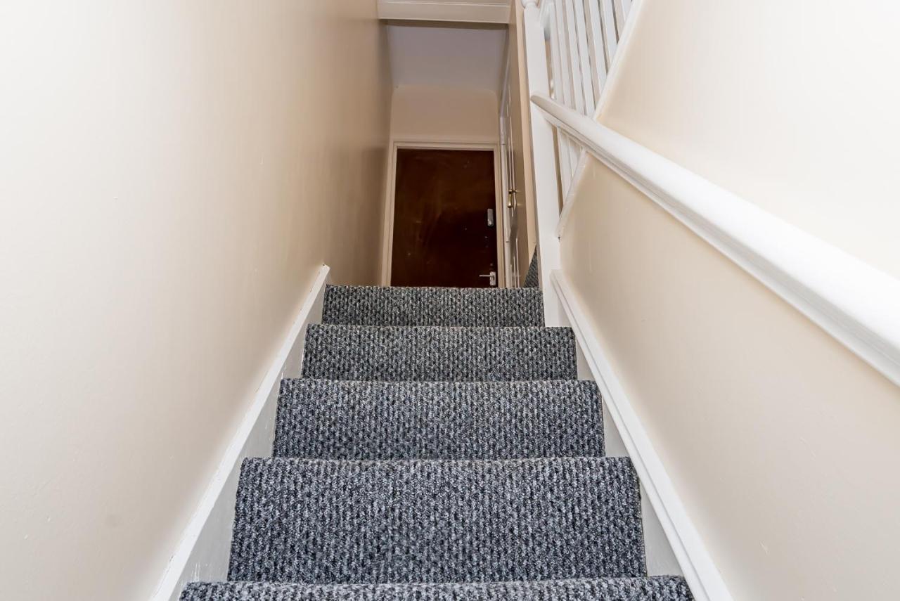 Shirley House 2, Self Catering Guest House, Self Check In, Smart Locks, 10 Min Walk To Southampton General, Aspire And Princess Anne Hospitals, Access To Fully Equipped Kitchen, Excellent Transport Links, Ideal For Longer Stays And Hospital Shifts المظهر الخارجي الصورة