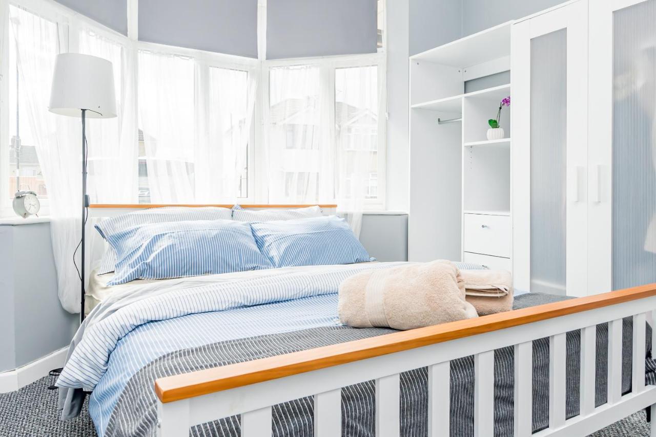 Shirley House 2, Self Catering Guest House, Self Check In, Smart Locks, 10 Min Walk To Southampton General, Aspire And Princess Anne Hospitals, Access To Fully Equipped Kitchen, Excellent Transport Links, Ideal For Longer Stays And Hospital Shifts المظهر الخارجي الصورة